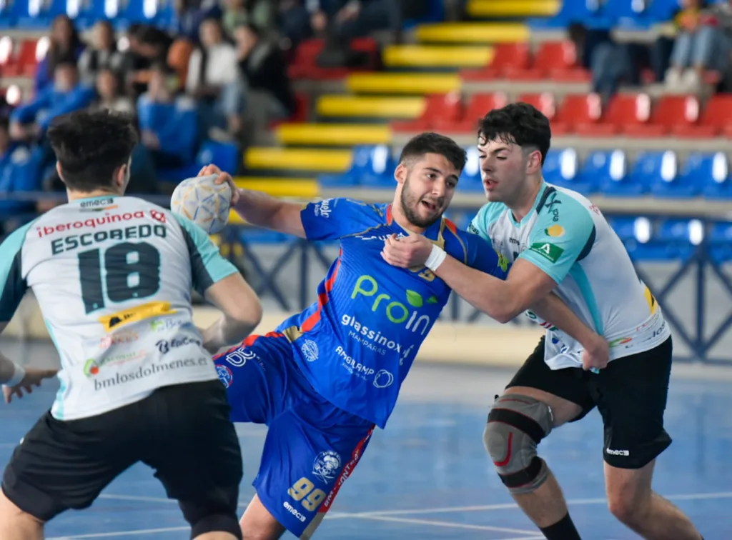 Balonmano Montequinto Ciudad de Dos Hermanas ante Antequera
