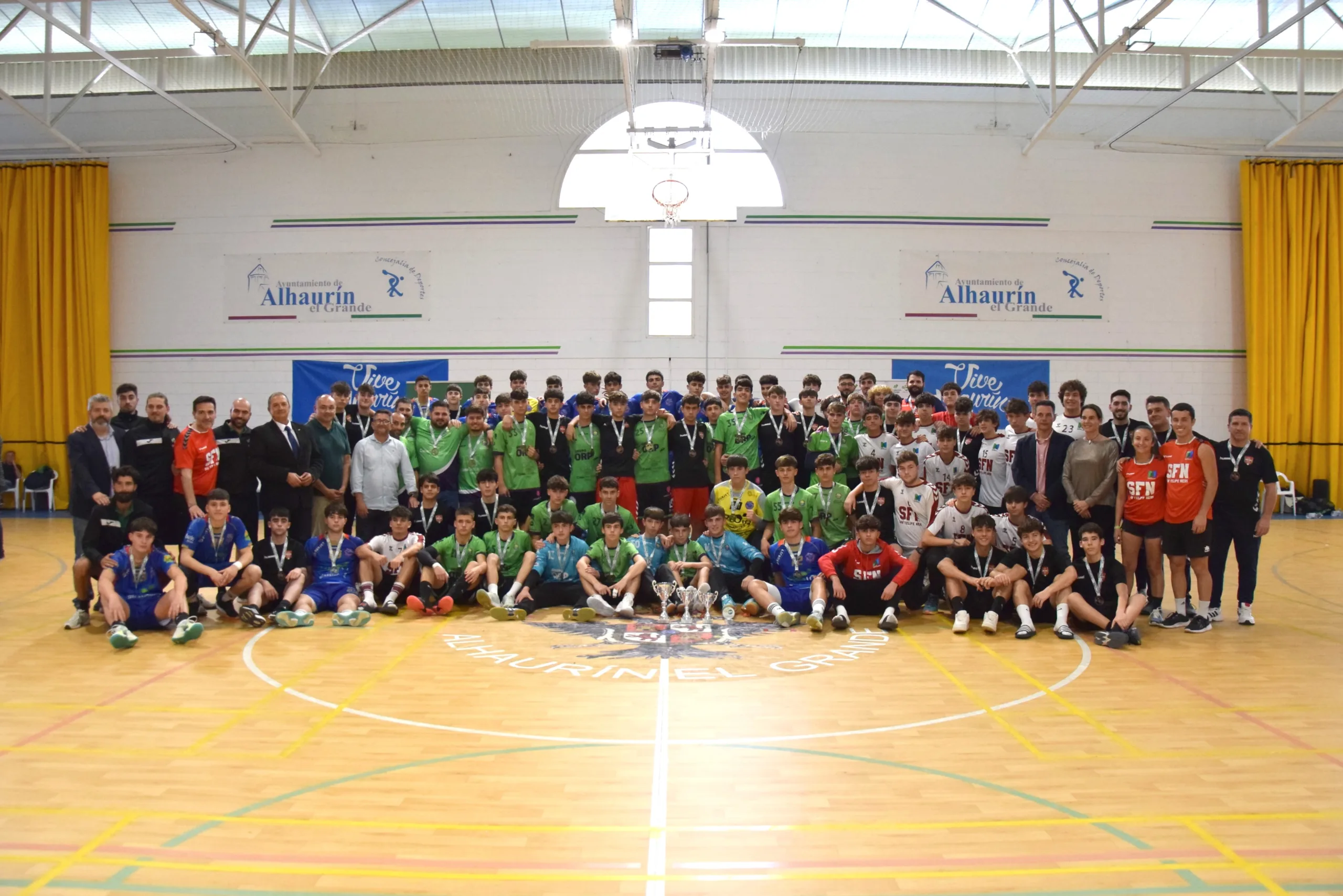 FOTO DE FAMILIA CADEBA CADETE MASC