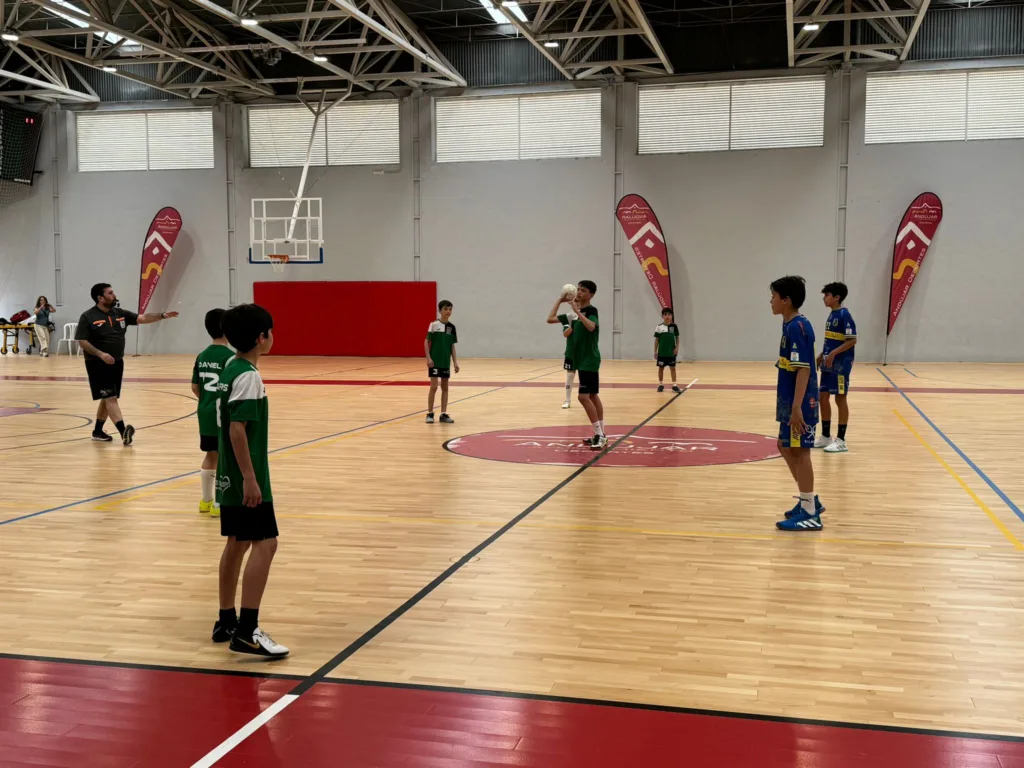 PARTIDO DE BALONMANO BASE